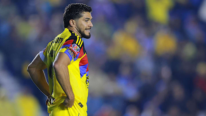 Henry Martín seguiría con problemas físicos