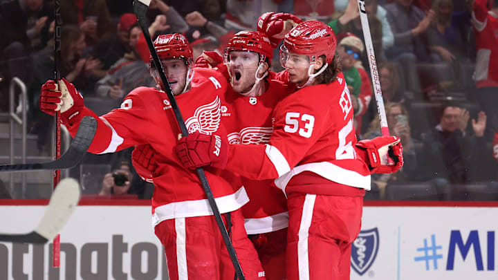 Buffalo Sabres v Detroit Red Wings