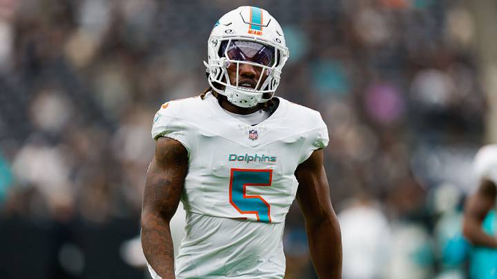 Miami Dolphins running back Jaylen Wright (5) walks onto the field before the game against the Las Vegas Raiders at Allegiant Stadium. Mandatory Credit: David Brytus-Imagn Images. Miami Dolphins running back Jaylen Wright (5) walks onto the field before the game against the Las Vegas Raiders at Allegiant Stadium. Mandatory Credit: David Brytus-Imagn Images.