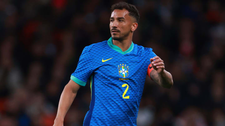 Antes de ir para a Itália Danilo atuou em clubes como Real Madrid e Manchester City; ele iniciou a Era Dorival Jr como capitão Antes de ir para a Itália Danilo atuou em clubes como Real Madrid e Manchester City; ele iniciou a Era Dorival Jr como capitão