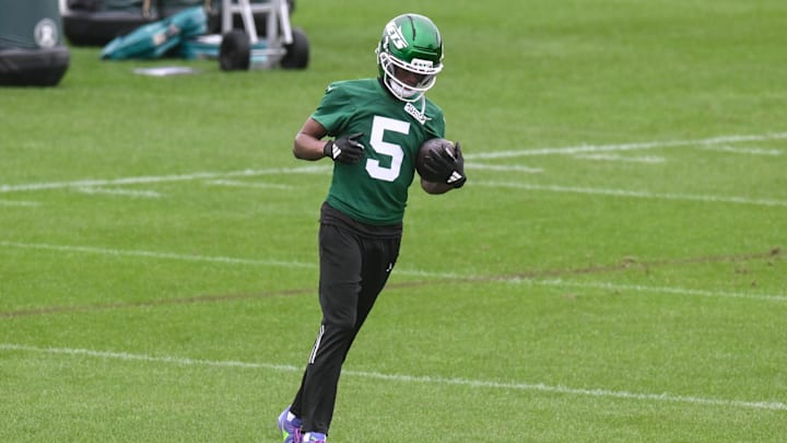Jun 10, 2025; East Rutherford, NJ, USA; New York Jets wide receiver Garrett Wilson (5) during minicamp at Atlantic Health Jets Training Center. Mandatory Credit: John Jones-Imagn Images Jun 10, 2025; East Rutherford, NJ, USA; New York Jets wide receiver Garrett Wilson (5) during minicamp at Atlantic Health Jets Training Center. Mandatory Credit: John Jones-Imagn Images
