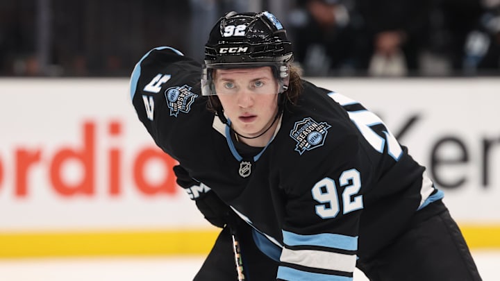 Feb 23, 2025; Salt Lake City, Utah, USA; Utah Hockey Club center Logan Cooley (92) waits for the play against the Vancouver Canucks during the second period at Delta Center. Mandatory Credit: Rob Gray-Imagn Images Feb 23, 2025; Salt Lake City, Utah, USA; Utah Hockey Club center Logan Cooley (92) waits for the play against the Vancouver Canucks during the second period at Delta Center. Mandatory Credit: Rob Gray-Imagn Images