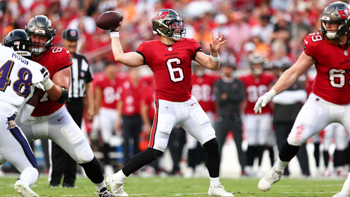 Who are the announcers and referees for Tampa Bay Buccaneers vs. Baltimore Ravens today?