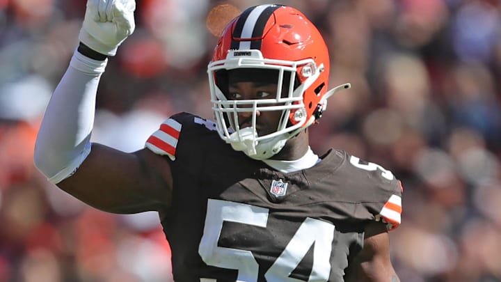 Cleveland Browns defensive end Ogbo Okoronkwo (54) celebrates during the first half of an NFL football game at Huntington Bank Field. Cleveland Browns defensive end Ogbo Okoronkwo (54) celebrates during the first half of an NFL football game at Huntington Bank Field.