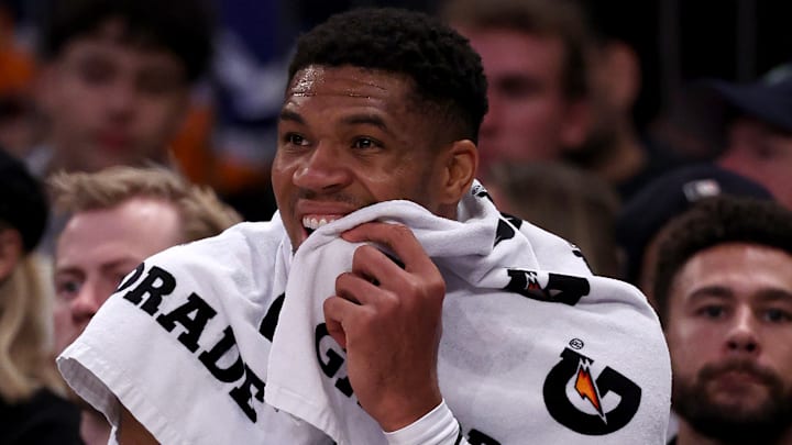 Milwaukee Bucks v New York Knicks