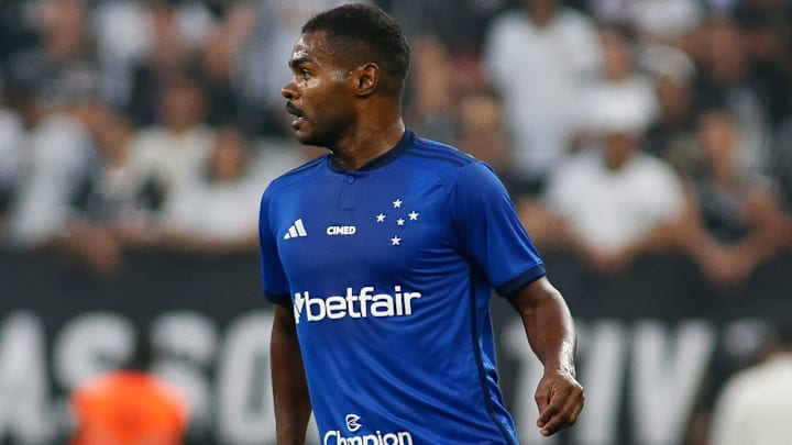 Nikão chegou ao Cruzeiro na atual temporada