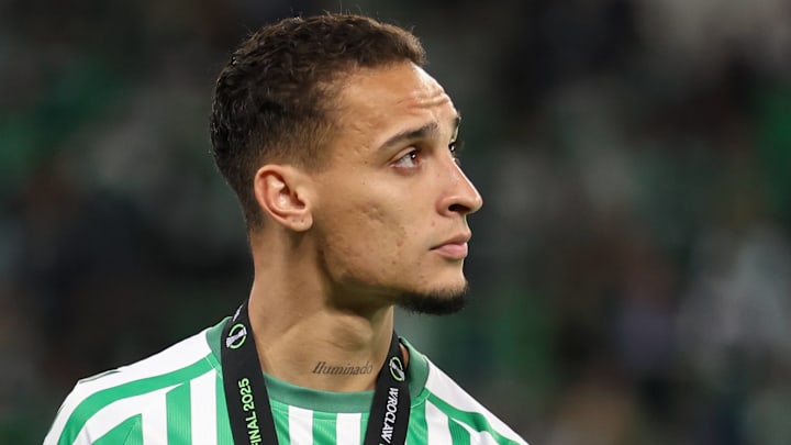 Betis are still battling to re-sign Antony.