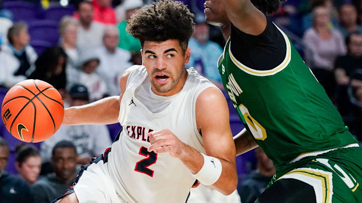 The Columbus Explorers defeat the Grayson Rams in a City of Palms Classic quarterfinal game at Suncoast Credit Union Arena in Fort Myers, Fla., on Friday, Dec. 20, 2024.