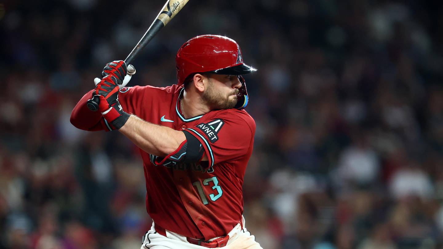 Diamondbacks' Tim Tawa Isn't Going Away Quietly