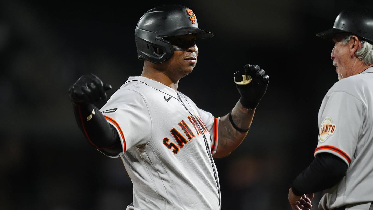 Giants Will Reportedly Listen To Trade Offers for All Their Veteran Infielders