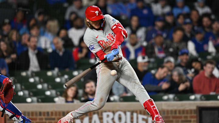 Philadelphia Phillies third baseman Alec Bohm swinging 