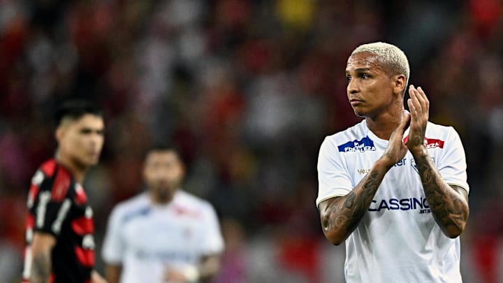 Deyverson ainda não emplacou no Fortaleza