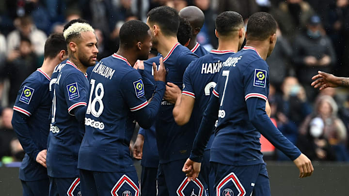 Le Paris Saint-Germain s'impose dans un Parc des Princes mécontent face aux Girondins de Bordeaux (3-0).