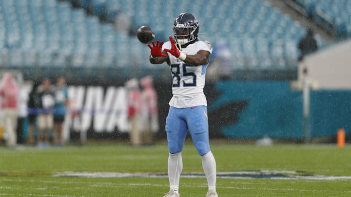 Dec 29, 2024; Jacksonville, Florida, USA; Tennessee Titans tight end Chig Okonkwo (85) during the warm ups before the game against the Jacksonville Jaguars at EverBank Stadium. Mandatory Credit: Morgan Tencza-Imagn Images