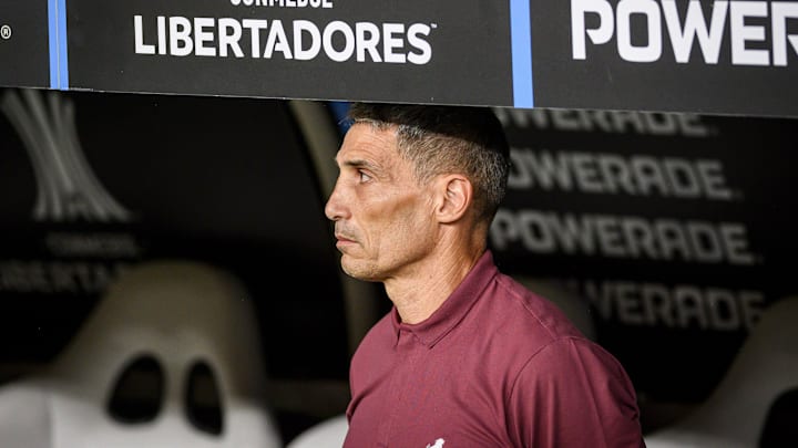 Vojvoda enfrenta turbulência no Fortaleza Vojvoda enfrenta turbulência no Fortaleza