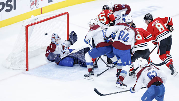 The Colorado Avalanche had a strong outing on Sunday night as Scott Wedgewood blanked the Chicago Blackhawks.