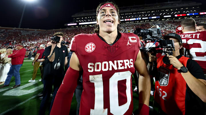 Oklahoma QB John Mateer is drawing praise for a big Week 2 effort. Oklahoma QB John Mateer is drawing praise for a big Week 2 effort.