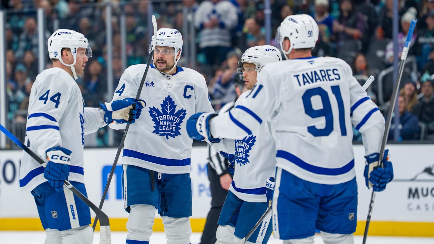 It's becoming impossible to ignore this Maple Leafs roster issue