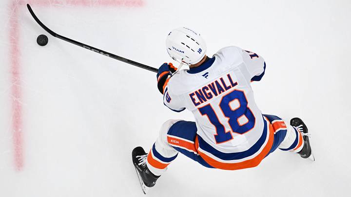 New York Islanders v Columbus Blue Jackets