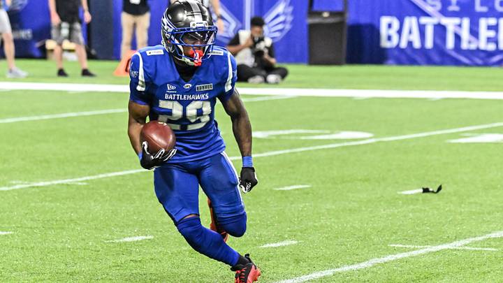 ST. LOUIS, MO - JUN 07: St. Louis Battlehawks cornerback Sean Fresch (29) returns the punt during a UFL Semifinal playoff game where the St. Louis Battlehawks hosted the Louisville Kings on Sunday June 7th, 2026, at The Dome at America™s Center in St. Louis MO (Photo by Rick Ulreich Icon Sportswire) UFL: JUN 07 UFL Semifinal St. Louis Battlehawks vs Louisville Kings EDITORIAL USE ONLY Icon26060780 ST. LOUIS, MO - JUN 07: St. Louis Battlehawks cornerback Sean Fresch (29) returns the punt during a UFL Semifinal playoff game where the St. Louis Battlehawks hosted the Louisville Kings on Sunday June 7th, 2026, at The Dome at America™s Center in St. Louis MO (Photo by Rick Ulreich Icon Sportswire) UFL: JUN 07 UFL Semifinal St. Louis Battlehawks vs Louisville Kings EDITORIAL USE ONLY Icon26060780