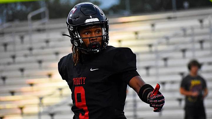John Meredith projects as the No. 1 cornerback in the 2027 recruiting stack, and is taking a close look at two elite SEC programs. John Meredith projects as the No. 1 cornerback in the 2027 recruiting stack, and is taking a close look at two elite SEC programs.
