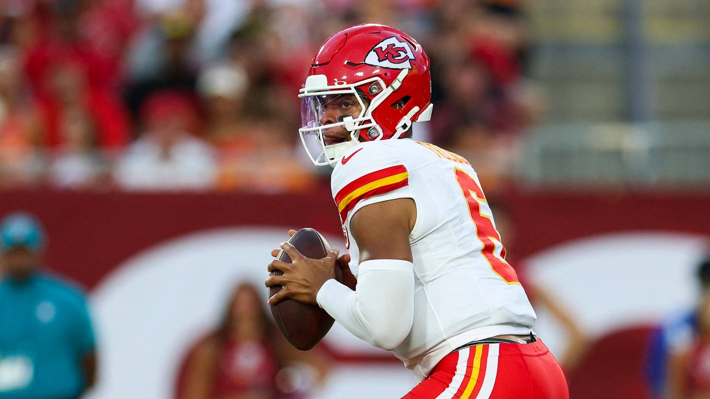 Justin Fields has yet to prove the Chiefs actually upgraded at backup QB
