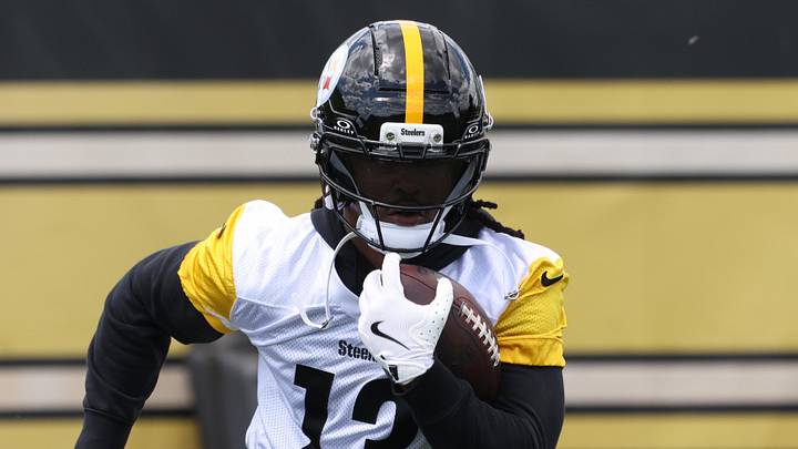 May 28, 2026; Pittsburgh, PA, USA;  Pittsburgh Steelers running back Rico Dowdle (13) participates in OTA  drills at the UPMC Rooney Sports Complex. Mandatory Credit: Charles LeClaire-Imagn Images