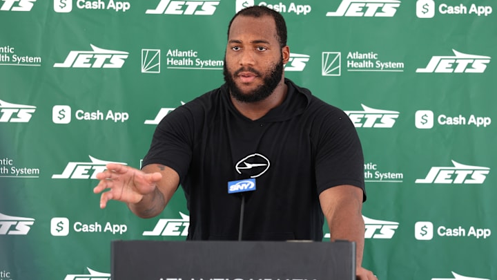 New York Jets defensive tackle Byron Cowart New York Jets defensive tackle Byron Cowart