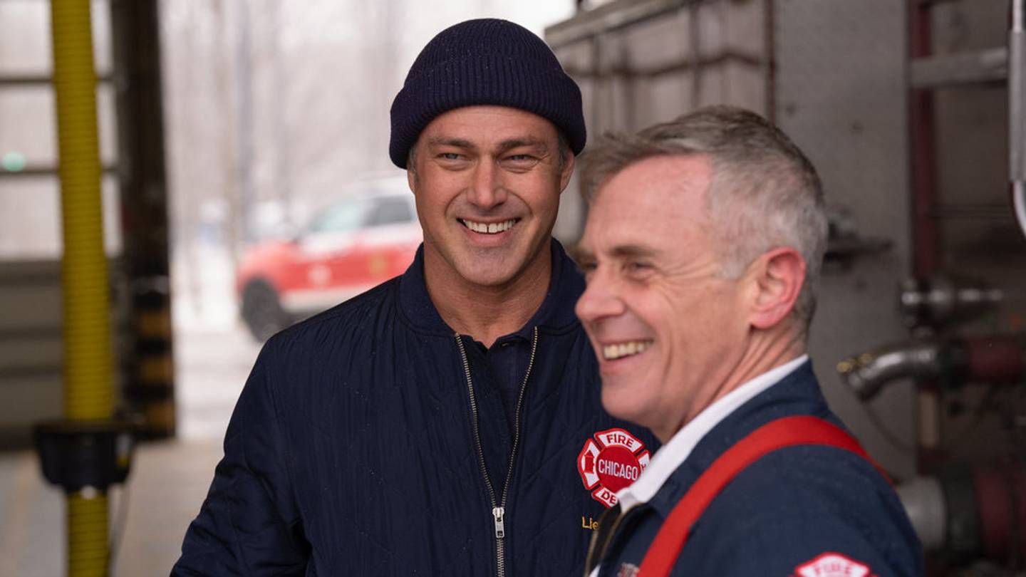 Taylor Kinney among 5 Chicago Fire, Med, and PD stars to ink new deals for  2026 seasons