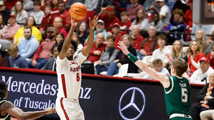 Alabama forward London Jemison (6) in action against USF at Coleman Coliseum in Tuscaloosa, AL on Wednesday, Dec 17, 2025. Alabama forward London Jemison (6) in action against USF at Coleman Coliseum in Tuscaloosa, AL on Wednesday, Dec 17, 2025.