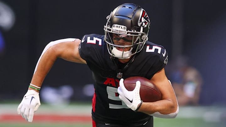 Oct 8, 2023; Atlanta, Georgia, USA; Atlanta Falcons wide receiver Drake London (5) runs after a