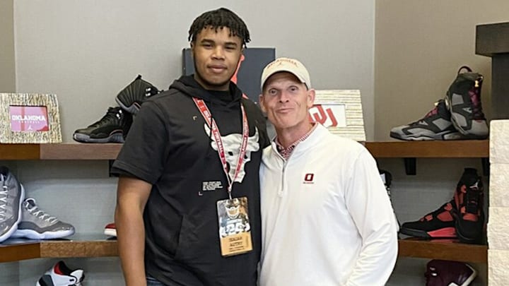 Oklahoma offensive lineman Isaiah Autry-Dent and Sooners head coach Brent Venables