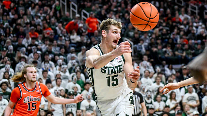 Michigan State's Carson Cooper passes the ball against Illinois during the first half on Saturday, Feb. 7, 2026, at the Breslin Center in East Lansing.