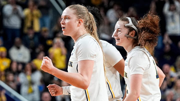 The Michigan Wolverines and guard Olivia Olson are favored in the Sweet 16. 