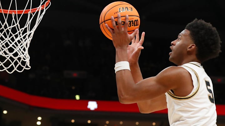 Purdue Boilermakers guard Myles Colvin (5) catches a pass 