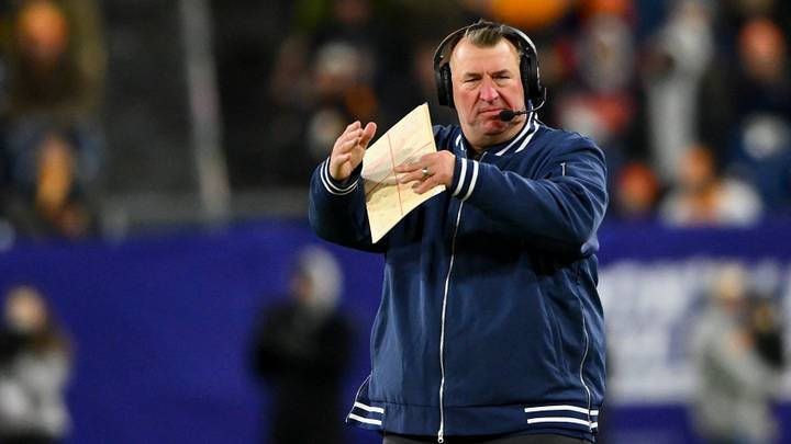 Dec 30, 2025; Nashville, TN, USA; Illinois Fighting Illini head coach Bret Bielema calls time out against the Tennessee Volunteers during the second half at Nissan Stadium. Mandatory Credit: Steve Roberts-Imagn Images Dec 30, 2025; Nashville, TN, USA; Illinois Fighting Illini head coach Bret Bielema calls time out against the Tennessee Volunteers during the second half at Nissan Stadium. Mandatory Credit: Steve Roberts-Imagn Images