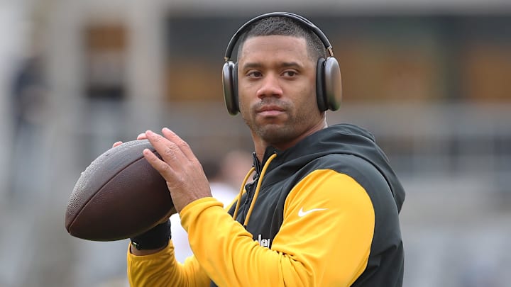 Pittsburgh Steelers quarterback Russell Wilson (3) warms up before the game against the Kansas City Chiefs at Acrisure Stadium.