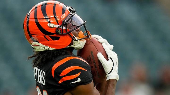 Cincinnati Bengals wide receiver Dohnte Meyers (81) runs special teams drills during warmups before the NFL Preseason Week 3 game between the Philadelphia Eagles and the Cincinnati Bengals at Lincoln Financial Field in Philladelphia on Friday, Aug. 28, 2026.
