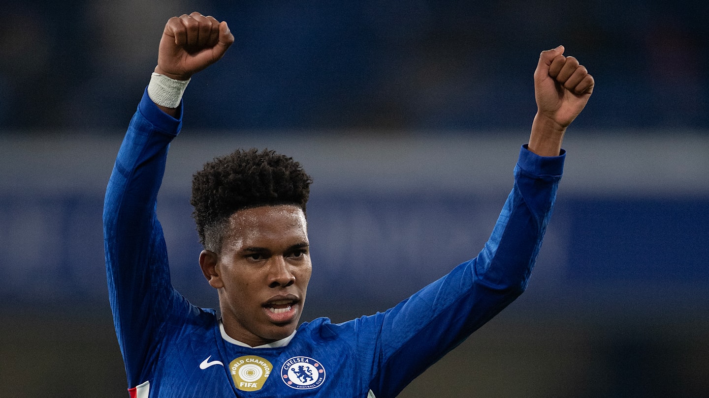 FC 26 Career Mode: Best Young RW & CMs to Sign