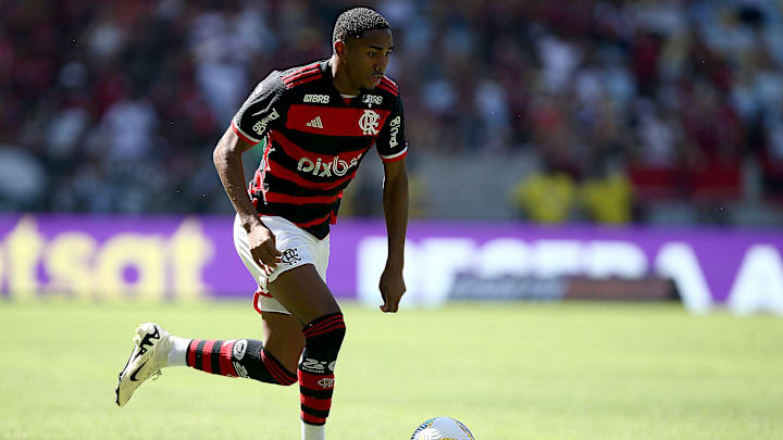 Lorran é um dos 'nomes conhecidos' da torcida do Flamengo neste início de Carioca