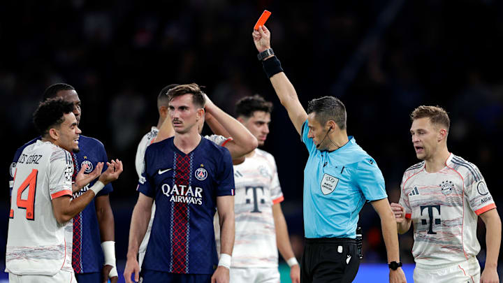 Luis Diaz a écopé d'un carton rouge face au PSG.
