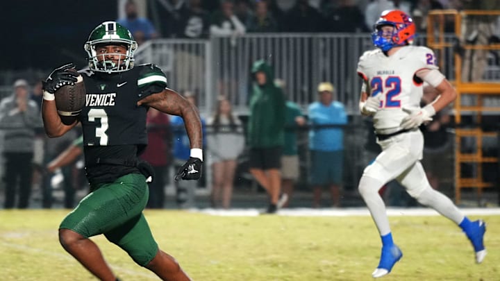 Venice's running back Jamarice Wilder (#3) scores a easy touchdown. Venice celebrated a huge win 55-26 over the West Orange Warriors, winning the Class 7A-Region 2 Final, at Powell-Davis Stadium in Venice, FL, on Friday night Nov. 29, 2024. Venice's running back Jamarice Wilder (#3) scores a easy touchdown. Venice celebrated a huge win 55-26 over the West Orange Warriors, winning the Class 7A-Region 2 Final, at Powell-Davis Stadium in Venice, FL, on Friday night Nov. 29, 2024.