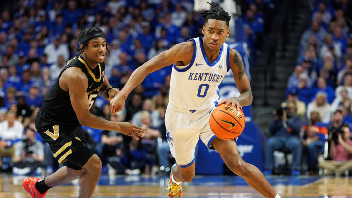 Kentucky guard Rob Dillingham (0) drives to the basket during the second half against Vanderbilt at Rupp Arena at Central Bank Center in Lexington, Ky., on March 6, 2024. 