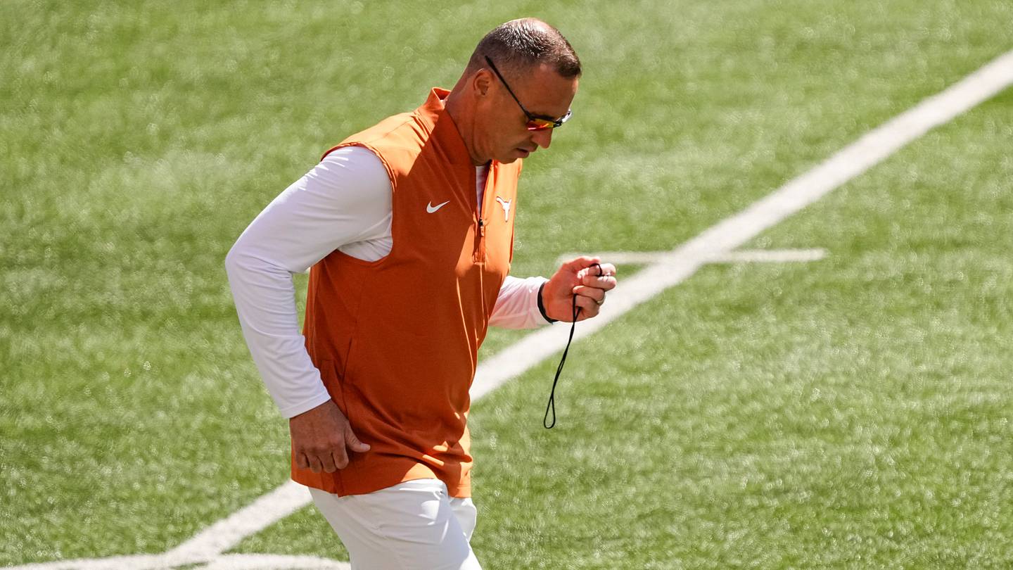 Texas Longhorns Enter Recruiting Race for Five-Star Edge Rusher