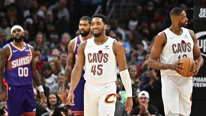 Phoenix Suns v Cleveland Cavaliers
