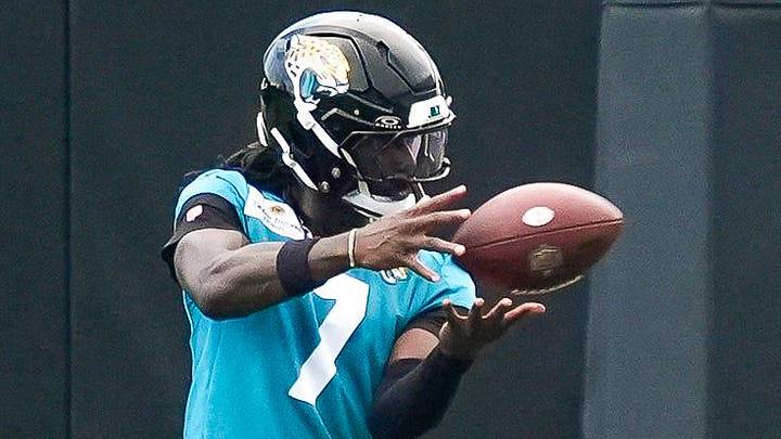 Jacksonville Jaguars wide receiver Brian Thomas Jr. (7) hauls in a pass during the second day of minicamp at the Miller Electric Center, Wednesday, June 10, 2026, in Jacksonville. [Doug Engle/Florida Times-Union]
