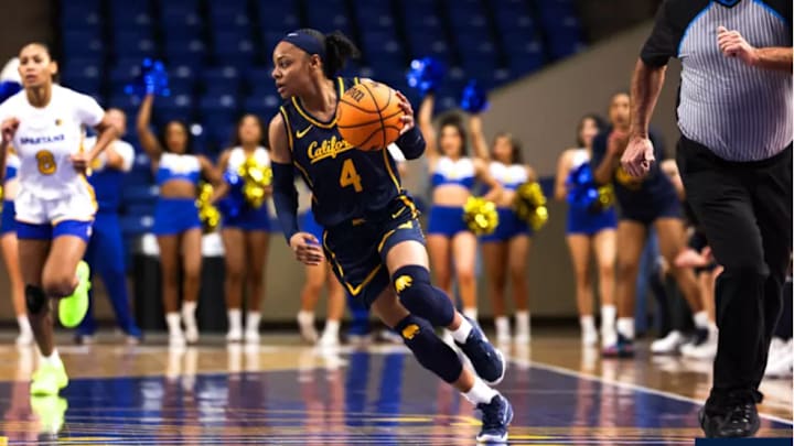 Cal guard Kayla Williams Cal guard Kayla Williams