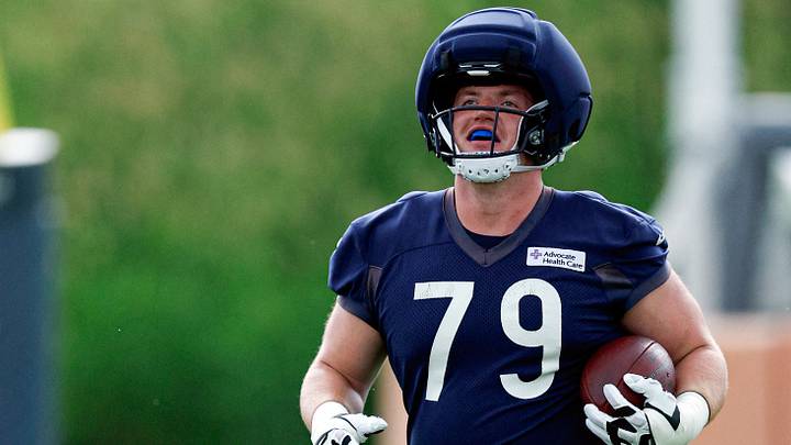 Jun 11, 2026; Lake Forest, IL, USA; Chicago Bears offensive lineman Theo Benedet (79) runs on the field during Minicamp at Halas Hall. Mandatory Credit: Kamil Krzaczynski-Imagn Images Jun 11, 2026; Lake Forest, IL, USA; Chicago Bears offensive lineman Theo Benedet (79) runs on the field during Minicamp at Halas Hall. Mandatory Credit: Kamil Krzaczynski-Imagn Images