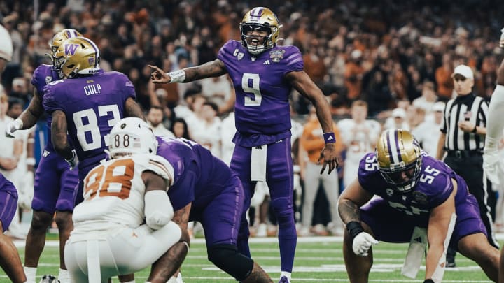 Michael Penix Jr. sets his offense against Texas in the Sugar Bowl. Michael Penix Jr. sets his offense against Texas in the Sugar Bowl.