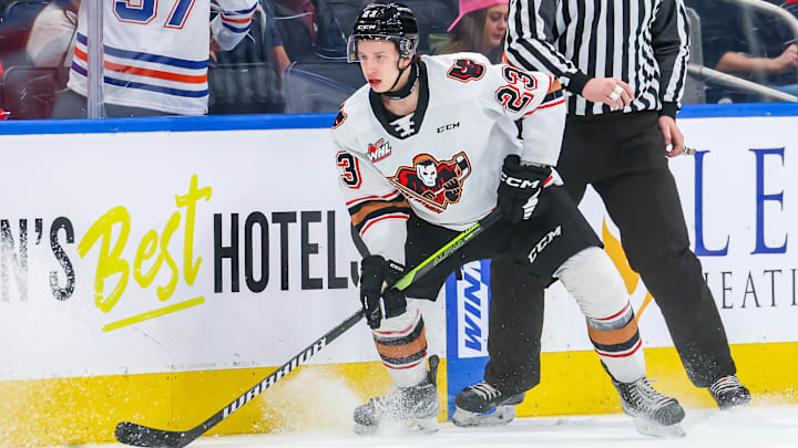 Calgary Hitmen v Edmonton Oil Kings